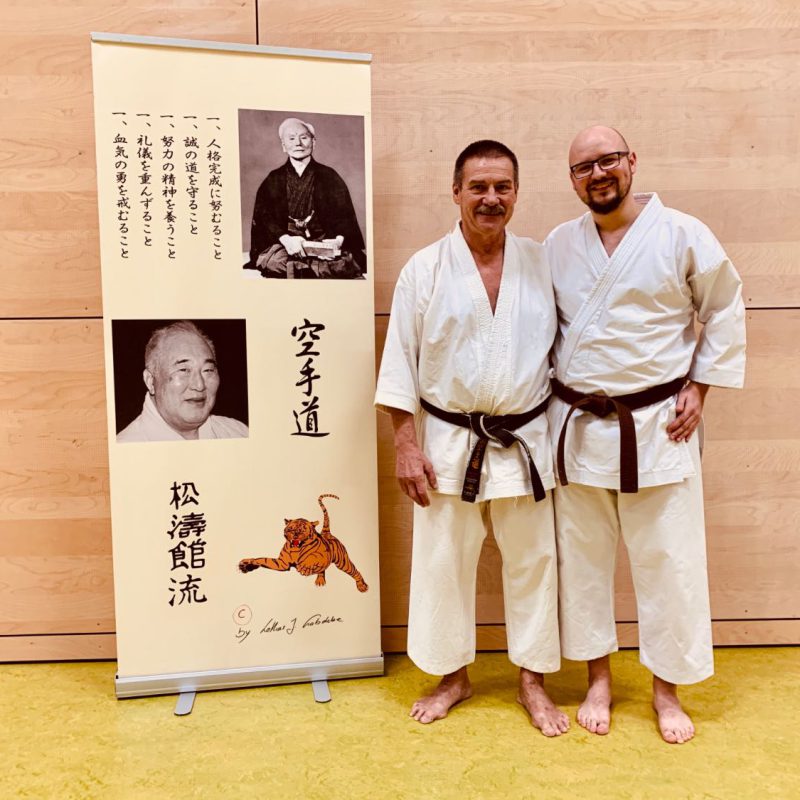 Was mich so erdet? Der Sport. Hier beim traditionellen Karate Do mit meinem Sensei Shihan Lothar J. Ratschke.